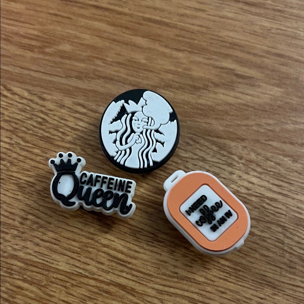 🍓CROCS Coffee-Themed Jibbitz Set - Black, White, Peach